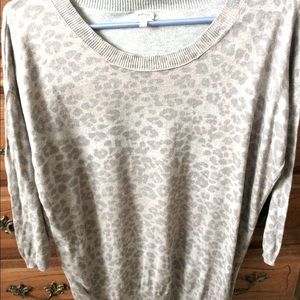 Lightweight 3/4 sleeve sweater